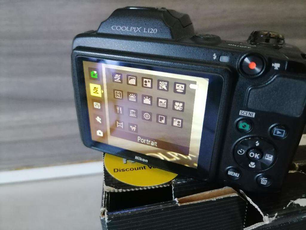 *GRAB THIS DEAL*R30 FREIGHT*NIKON COOLPIX L120 WITH NIKON BAG,64GB MEMORY CARD,MANUAL,CABLES IN BOX*