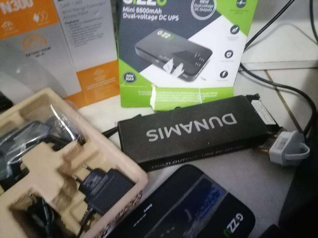 **BULK LOT OF ELECTRONICS*R30 FREIGHT*LOT INCL: BLUE CARBON 1200VA UPS,GIZZU 8800,POWER BANK ETC**