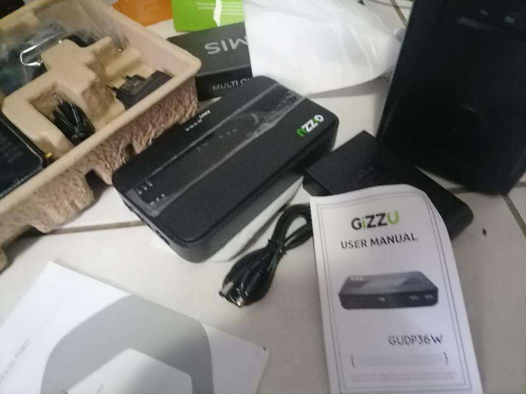 **BULK LOT OF ELECTRONICS*R30 FREIGHT*LOT INCL: BLUE CARBON 1200VA UPS,GIZZU 8800,POWER BANK ETC**