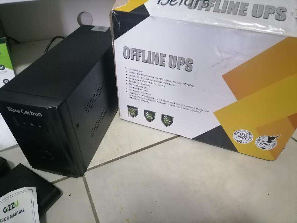 **BULK LOT OF ELECTRONICS*R30 FREIGHT*LOT INCL: BLUE CARBON 1200VA UPS,GIZZU 8800,POWER BANK ETC**