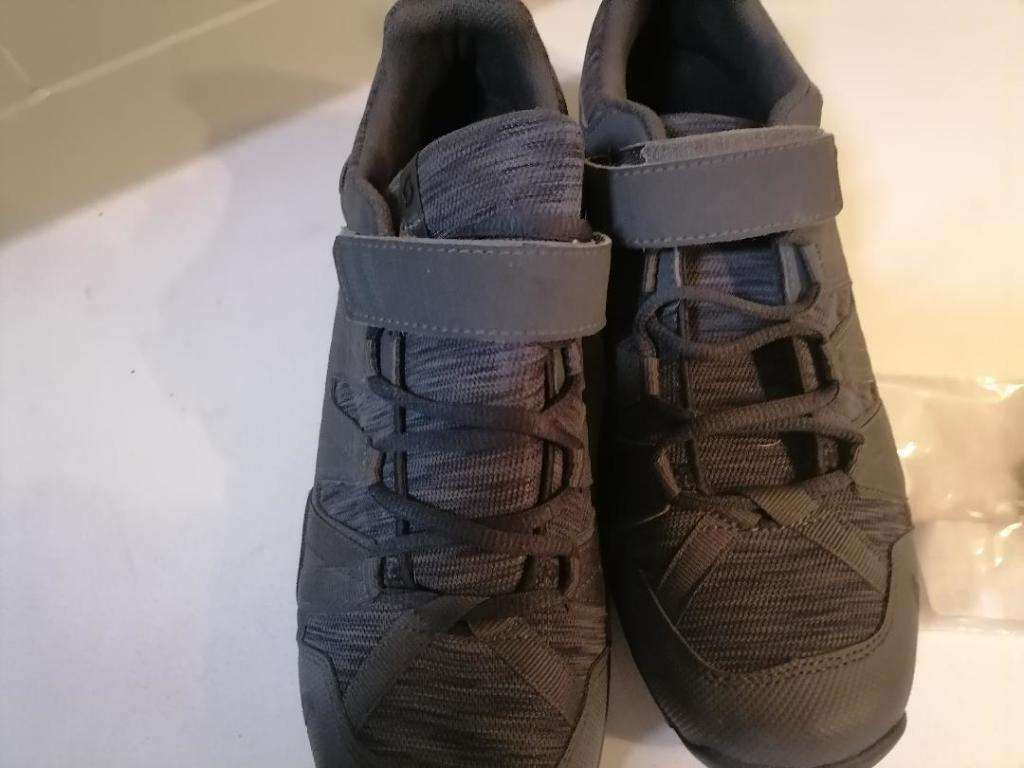 *FRESH FRIDAY DEALS*LIKE NEW SCOTT TRAIL 10.5 CYCLING SHOES WITHH DETACHABLE KLEETS#R2000 RETAIL**
