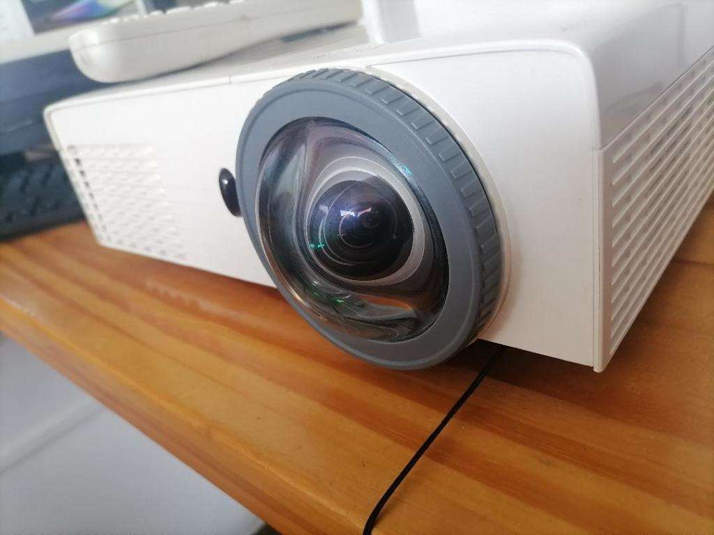 *LAST ON OFFER*R30 FREIGHT*TOP QUALITY DELL S320 SHORT THROW DLP PROJECTOR,3000 LUMENS*R9000 VALUE