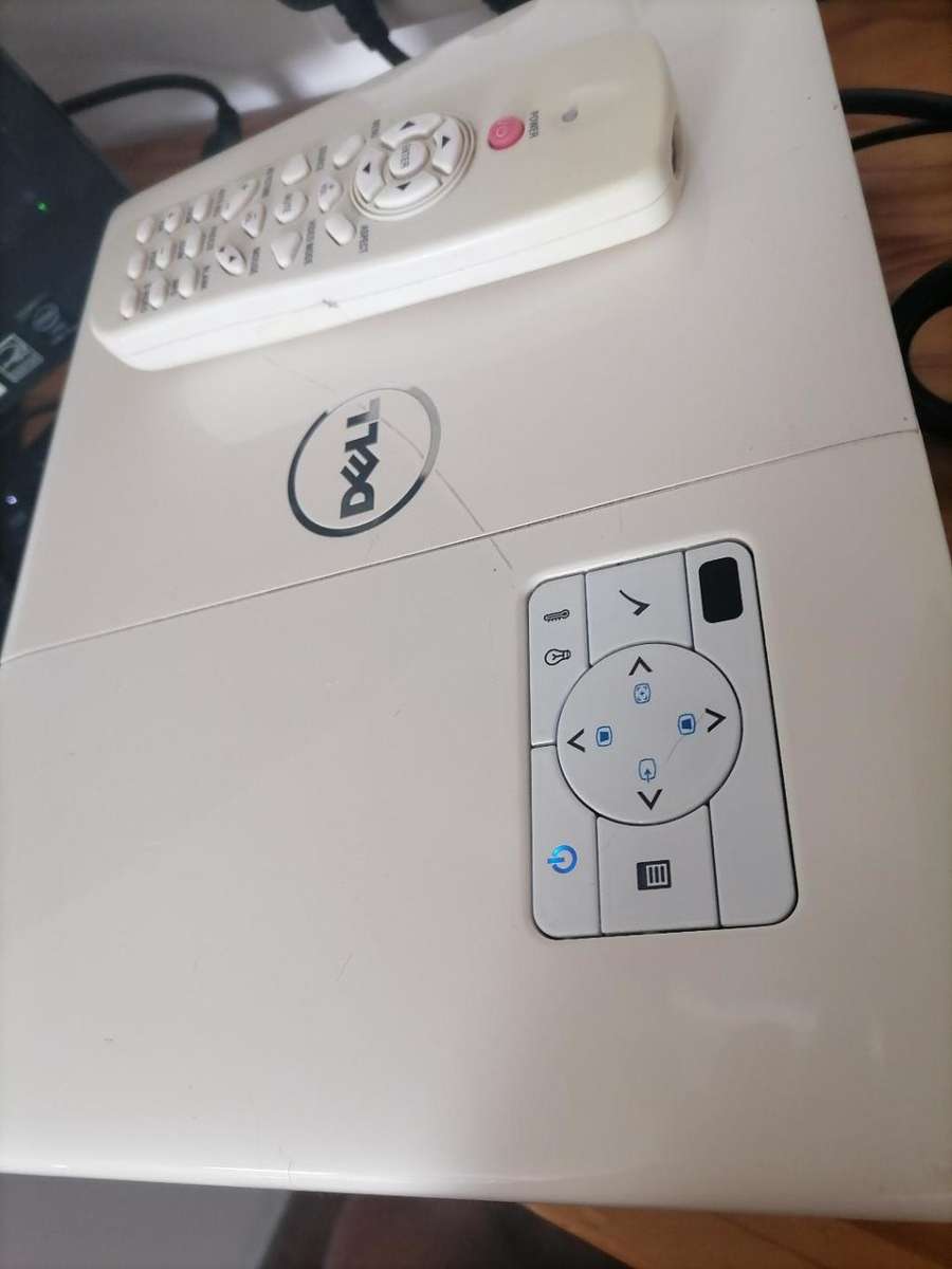 *FLASH FRIDAY DEALS*R30 FREIGHT**TOP QUALITY DELL S320 SHORT THROW DLP PROJECTOR+REMOTE*R9000 VALUE