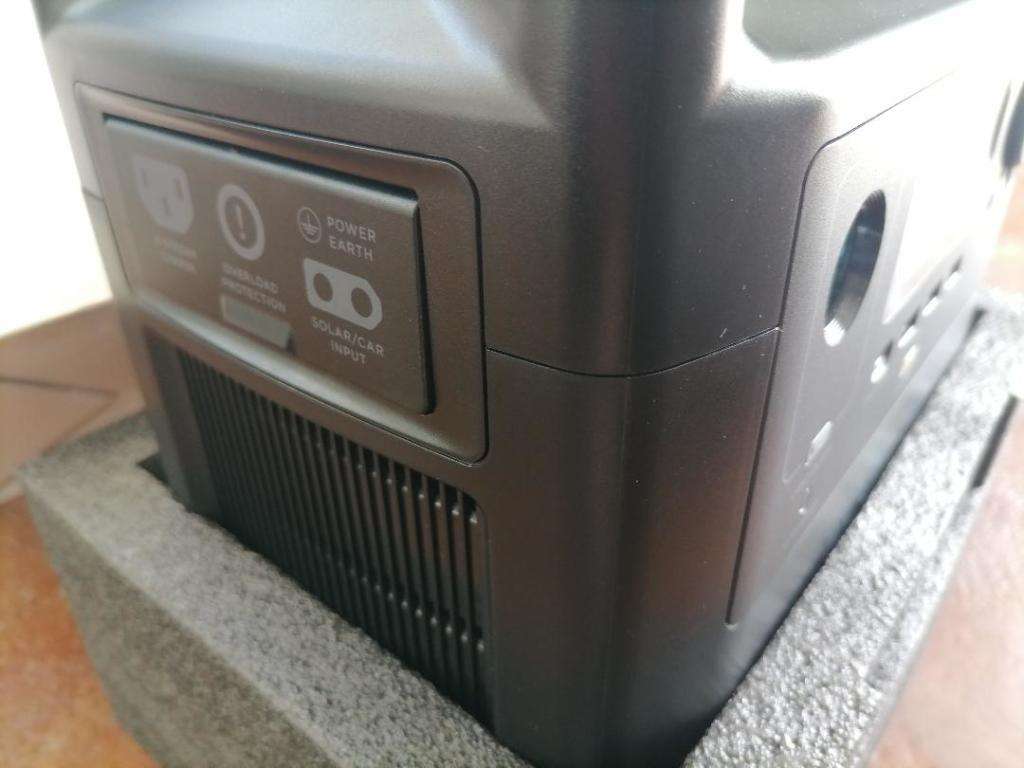 *BRAND NEW ECO FLOW PRO 600W POWER STATION IN BOX WITH MANUAL, CHARGERS, CABLES*R8 800 RETAIL