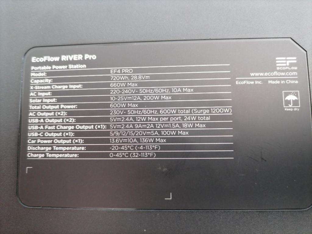 *BRAND NEW ECO FLOW PRO 600W POWER STATION IN BOX WITH MANUAL, CHARGERS, CABLES*R8 800 RETAIL