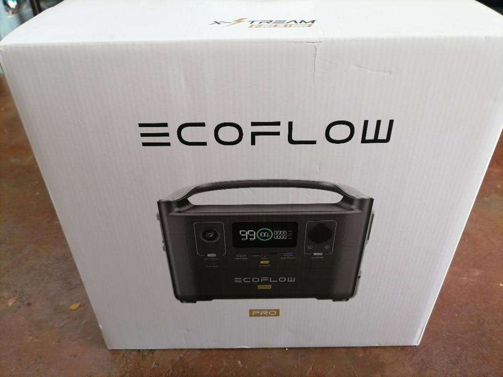*BRAND NEW ECO FLOW PRO 600W POWER STATION IN BOX WITH MANUAL, CHARGERS, CABLES*R8 800 RETAIL