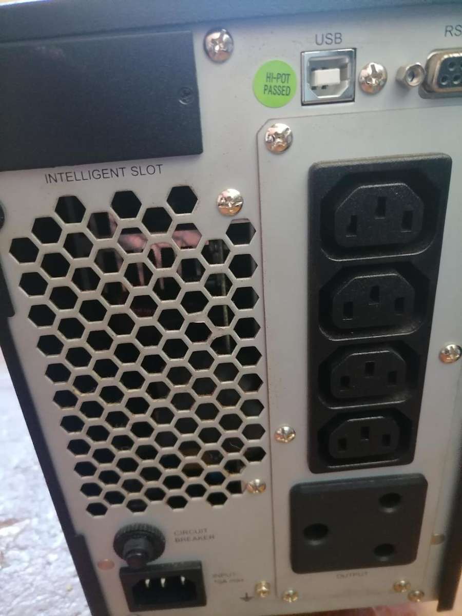 *FLASH FRIDAY DEAL**MECER 2000WPTU WINNER PRO, NO BATTERIES,NOT TESTED*R7000 NEW PRICE**