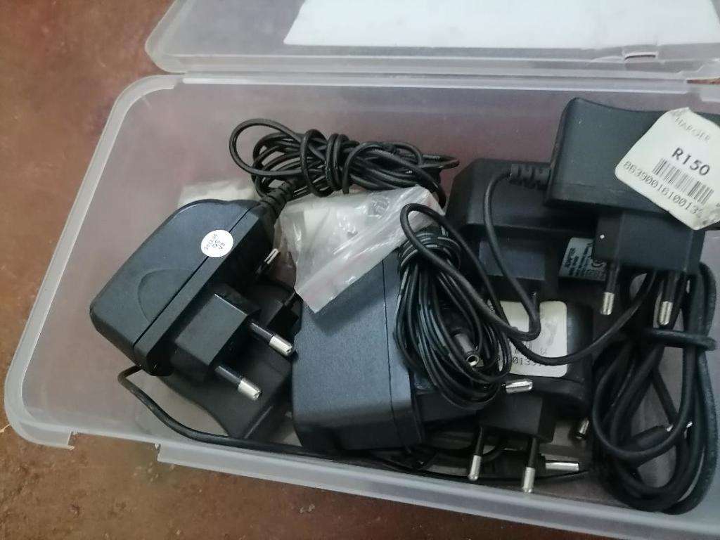 *COMPUTER SHOP LIQUIDATION*LOT OF ELECTRONICS*UPS,LAPTOP,GRAFIX CARDS ETC**ONE BID FOR THE LOT*