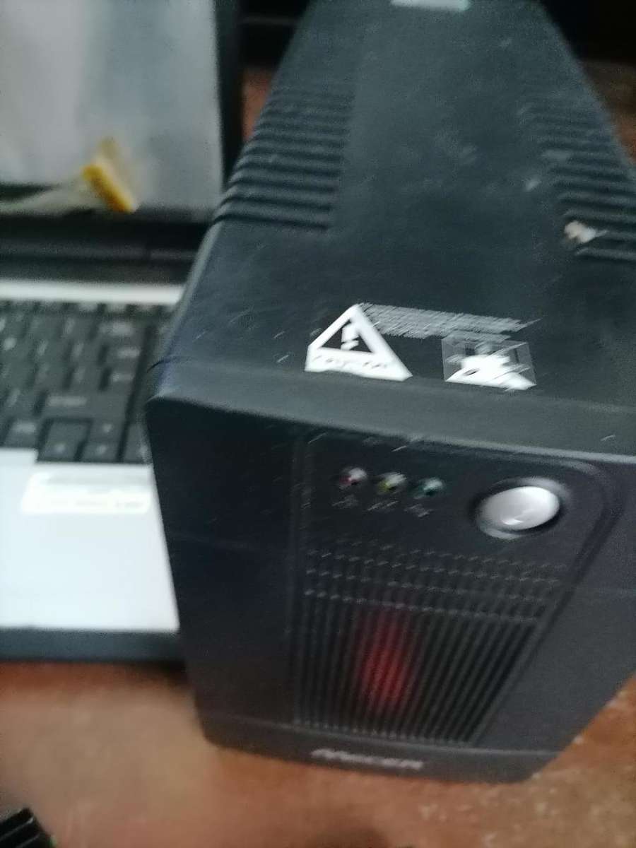 *COMPUTER SHOP LIQUIDATION*LOT OF ELECTRONICS*UPS,LAPTOP,GRAFIX CARDS ETC**ONE BID FOR THE LOT*