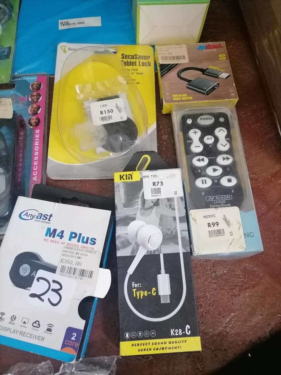 *COMPUTER SHOP LIQUIDATION*LOT OF MAINLY NEW ELECTRONICS*ONE BID FOR THE LOT AS PER PICS**