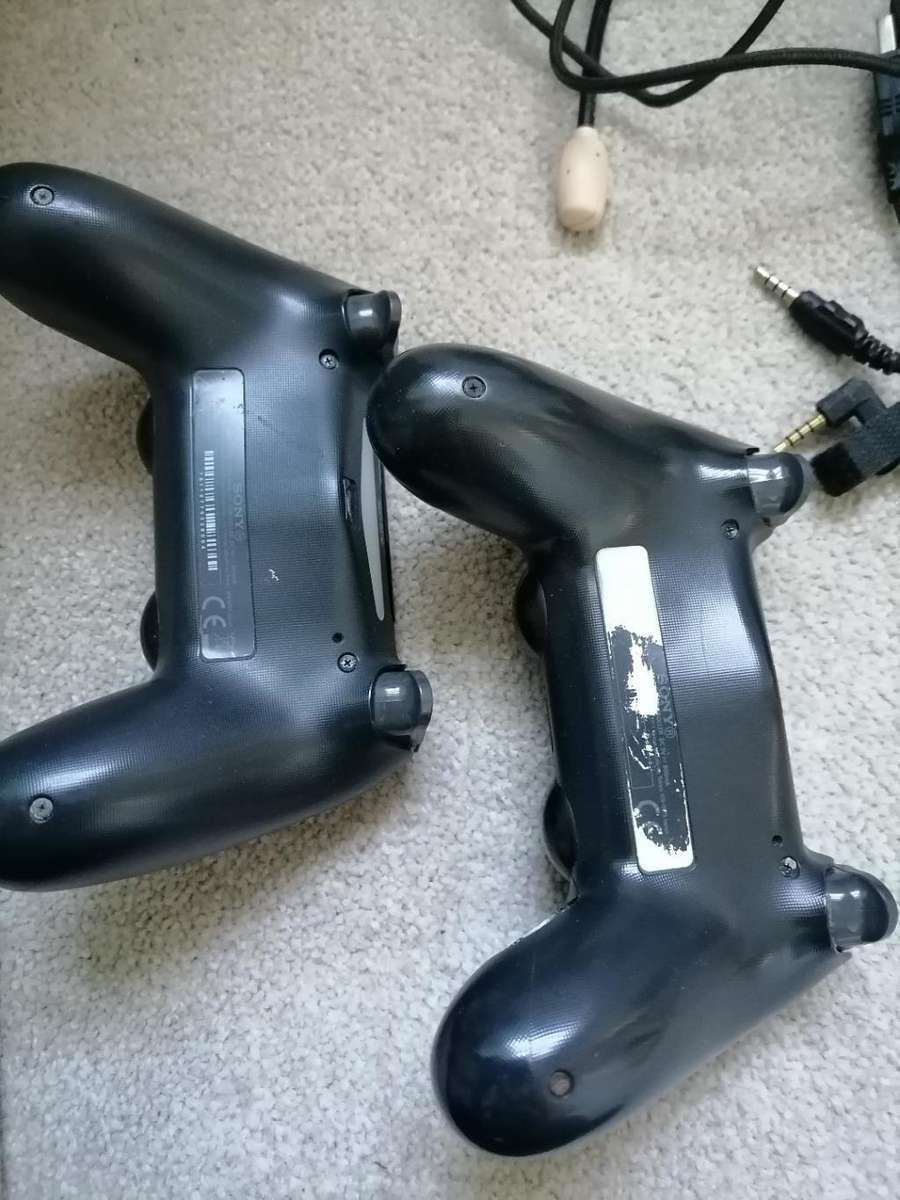 **AWESOME DEAL*R30 FREIGHT*LOT OF PS4 WIRELESS CONTROLLERS,HEADSETS*UNTESTED*ONE BID FOR ALL**