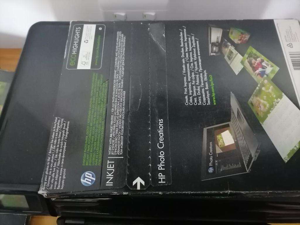 *GRAB THIS AWESOME DEAL*TOP QUALITY HP PHOTOSMART PRINTER WITH PHOTO PAPER,POWER CORD.DISK***