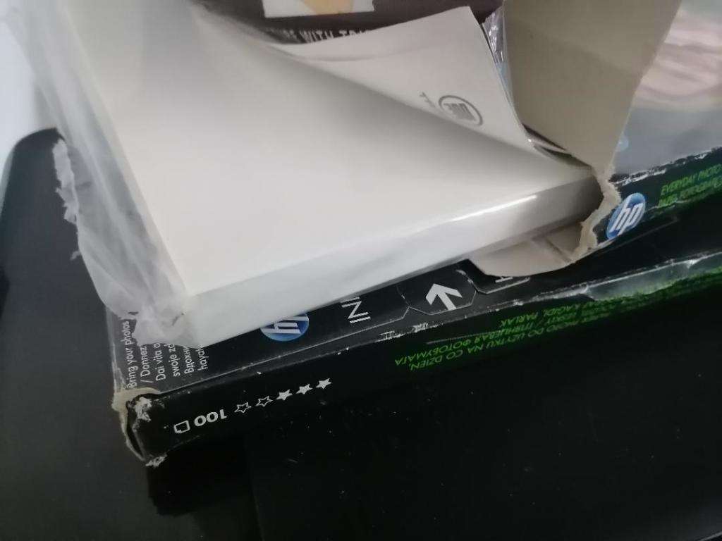 *GRAB THIS AWESOME DEAL*TOP QUALITY HP PHOTOSMART PRINTER WITH PHOTO PAPER,POWER CORD.DISK***