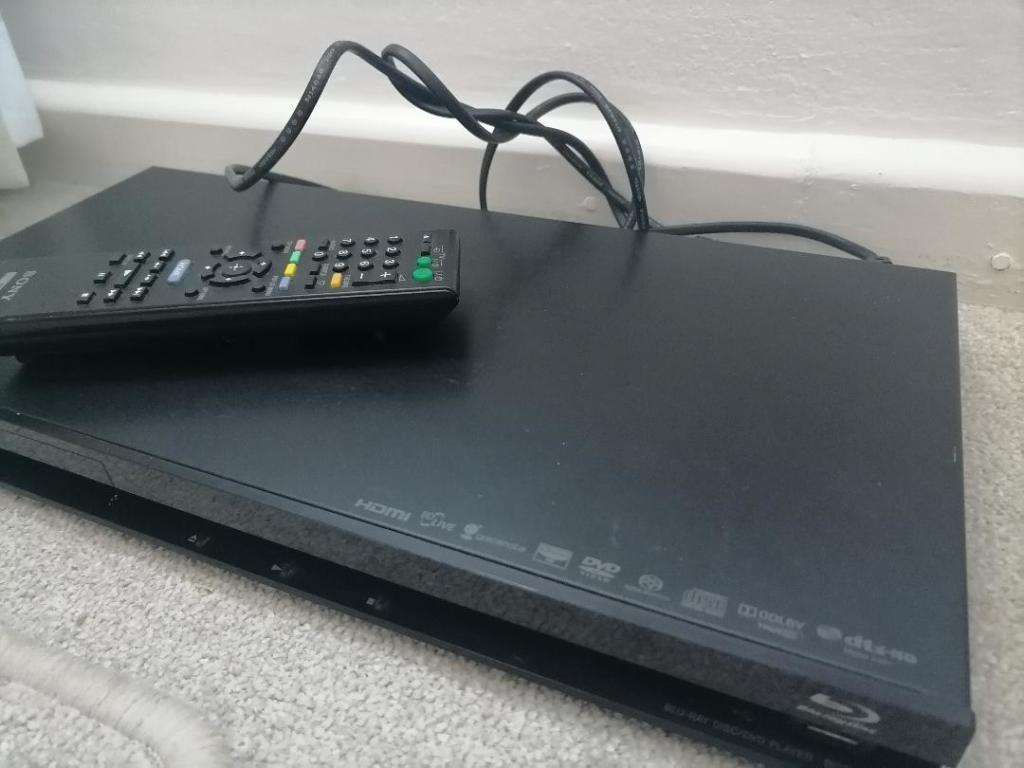 SONY BDP-S370 BLUERAY DVD PLAYER WITH REMOTE