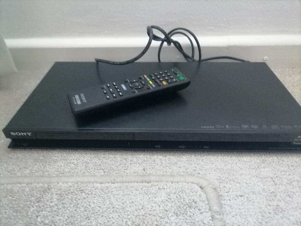 SONY BDP-S370 BLUERAY DVD PLAYER WITH REMOTE