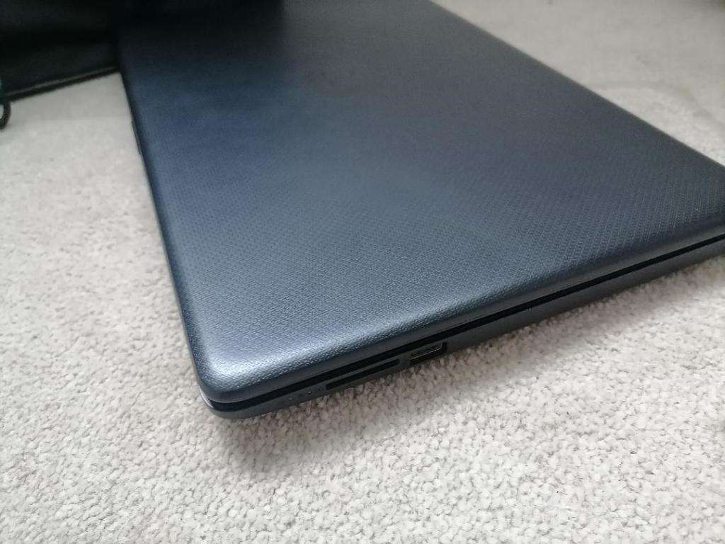 *TOP SPEC LAPTOP*HP 15 AMD A4RADEON,500GB SSD.8GB RAM,ORIGINAL CHARGER,BAG*R8500 REFUNBISHED PRICE*