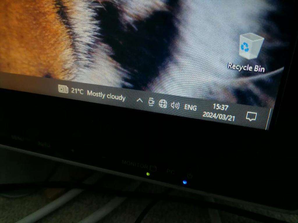 **AWSOME DEALS***24INCH MECER I5 XHIBITOR ALL IN ONE PC,8GB RAM, 500GB HDD, W10,GLOSS SCREEN**