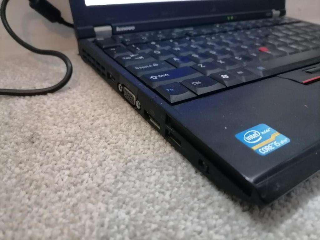 **AWESOME DEAL**Lenovo Thinkpad x220, i5 2520 2.50GHz | 4GB DDR3 Ram | 500GB HDD | 12.5 L