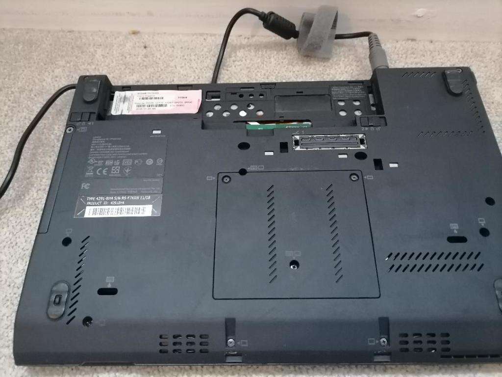 **AWESOME DEAL**Lenovo Thinkpad x220, i5 2520 2.50GHz | 4GB DDR3 Ram | 500GB HDD | 12.5 L