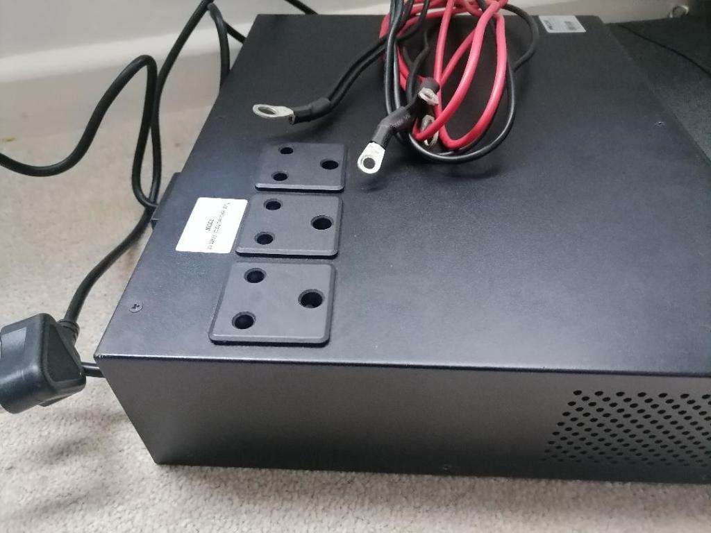 MECER 1200VA 12V INVERTER*UNTESTED,