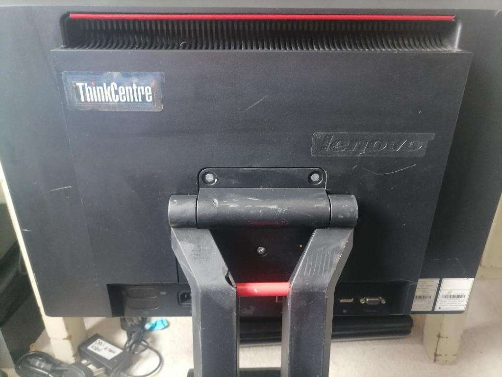 *i5 LENOVO M92Z ALL IN ONE PC,4GB RAM 250GB HDD, WIFI,WINDOWS 10/OFFICE*KEYBOARD/MOUSE INCL