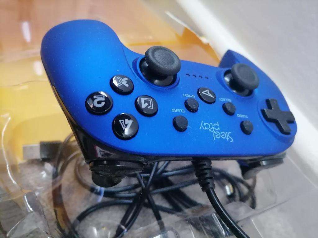 2 X BRAND NEW METALTECH PS3 WIRED CONTROLLERS*ONE BID FOR BOTH