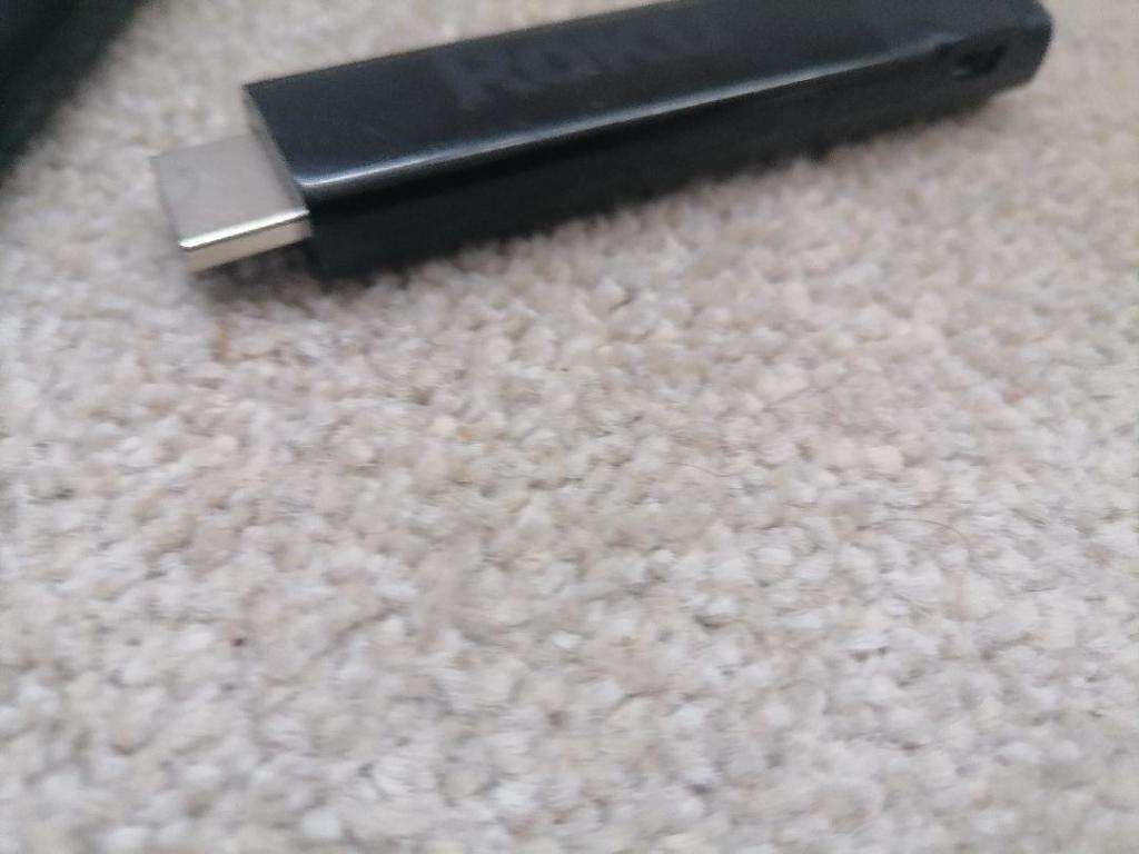 LOT OF 5 X ROKU STREEMING STICK WITH REMOTE*UNTESTED