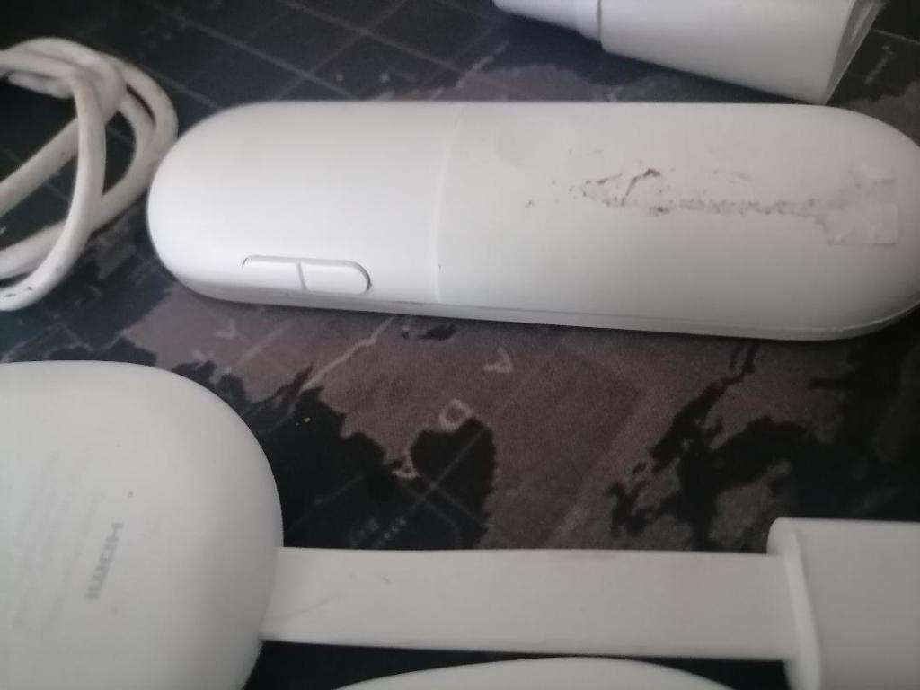 *LOT OF 2 X GOOGLE CHROMECAST 4K STREEMING GOOGLE TV UNITS*ONE REMOTE*NOT TESTED*1 BID FOR BOTH**