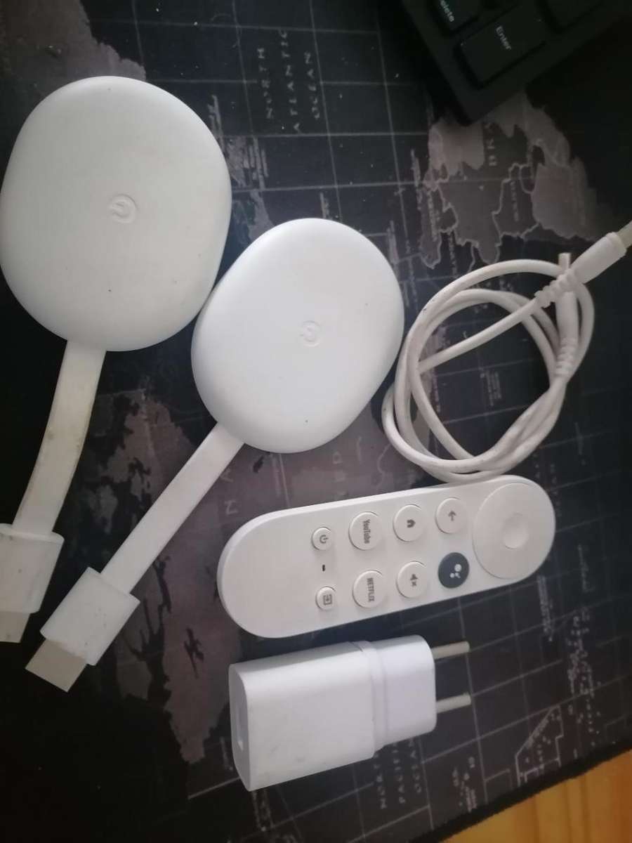 *LOT OF 2 X GOOGLE CHROMECAST 4K STREEMING GOOGLE TV UNITS*ONE REMOTE*NOT TESTED*1 BID FOR BOTH**