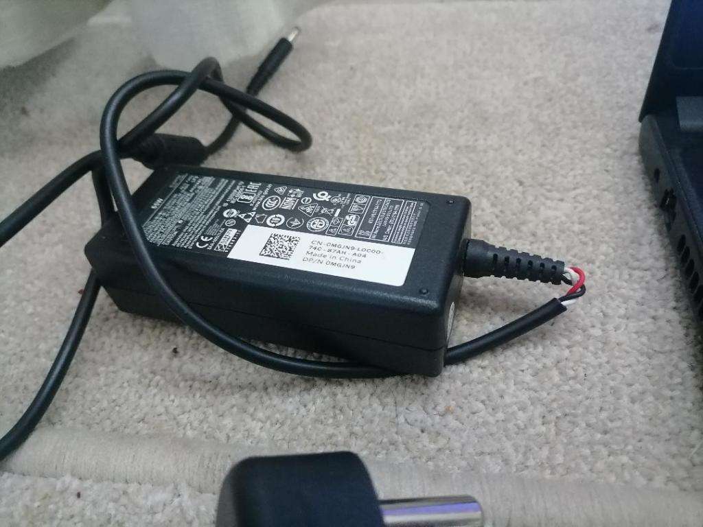 I5 DELL VOSTRO  LAPTOP,8GB RAM, 500GB HDD*,GHARGER