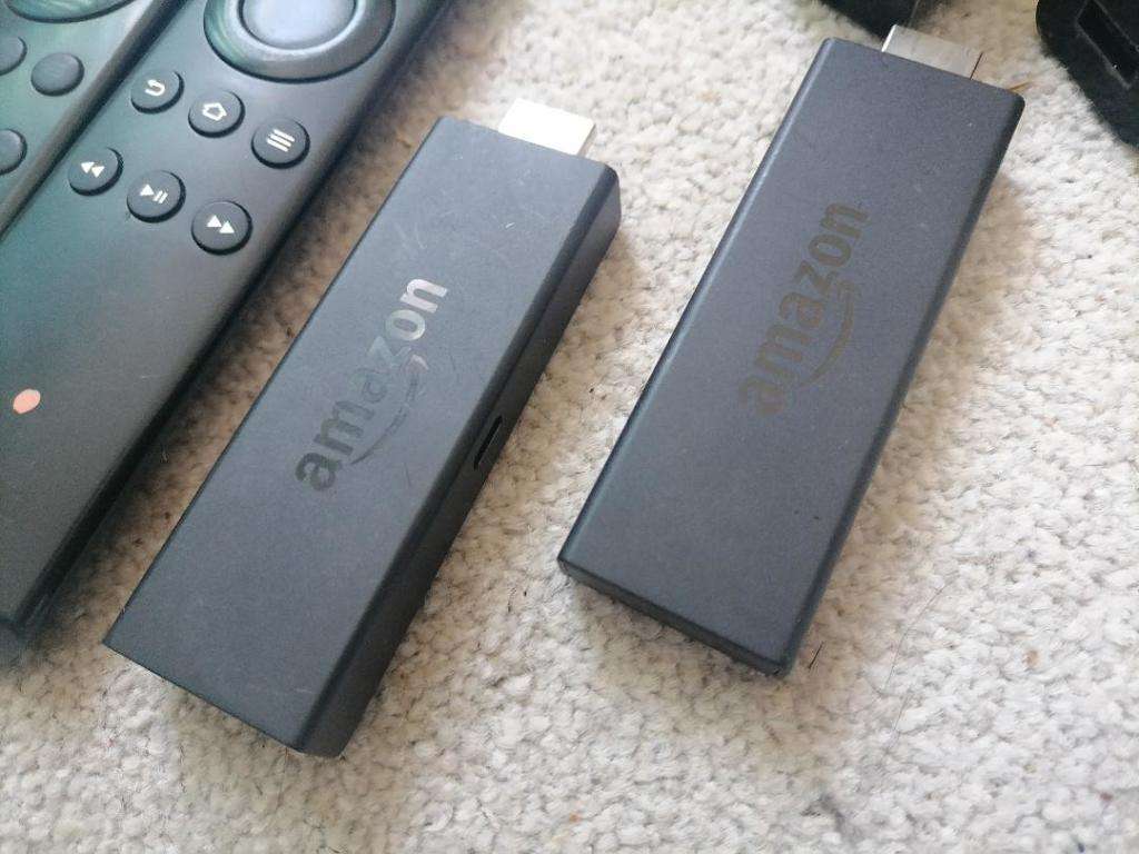 2 X AMAZON FIRESTICKS WITH REMOTE AND POWER CORDS