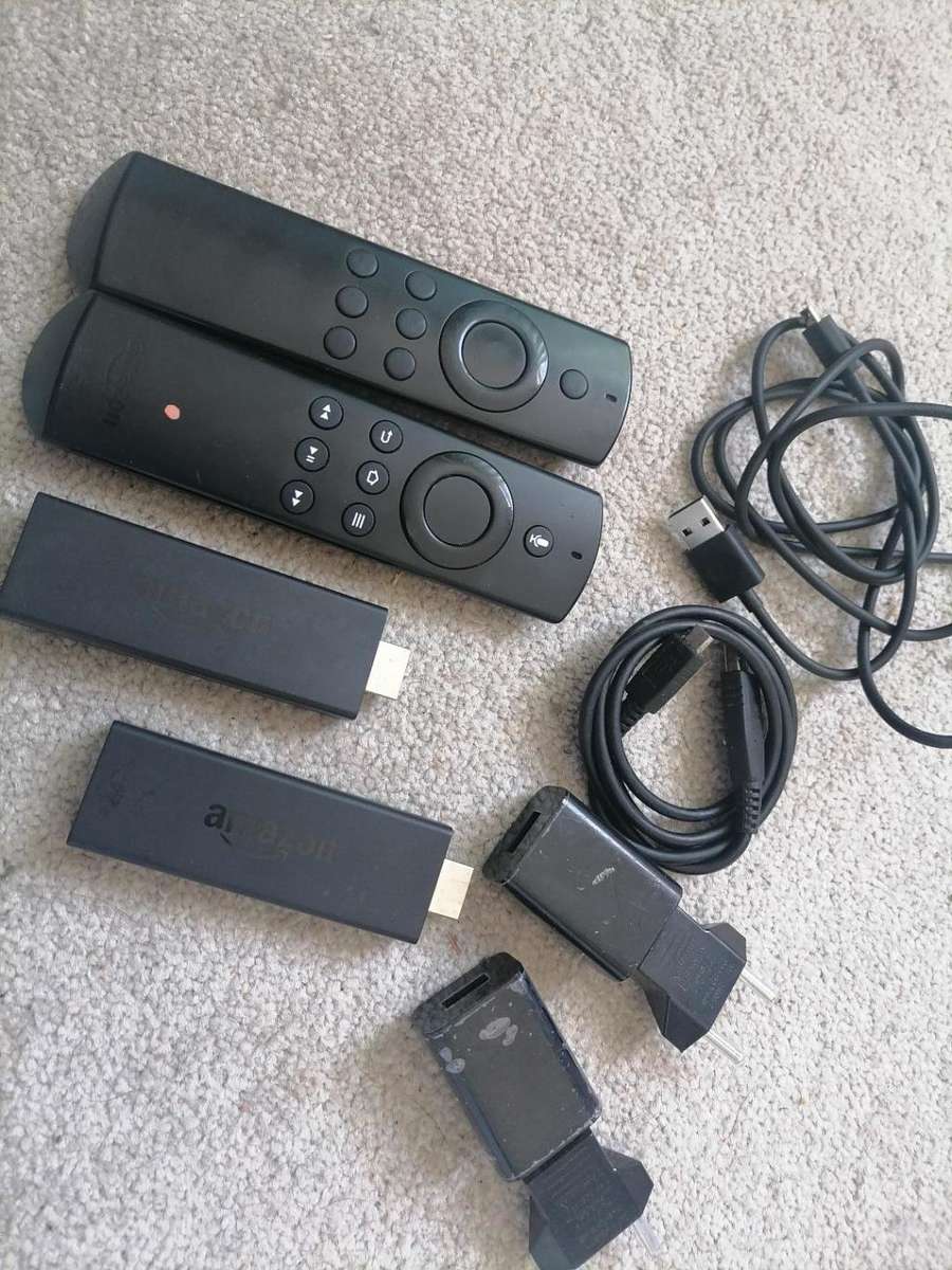 2 X AMAZON FIRESTICKS WITH REMOTE AND POWER CORDS
