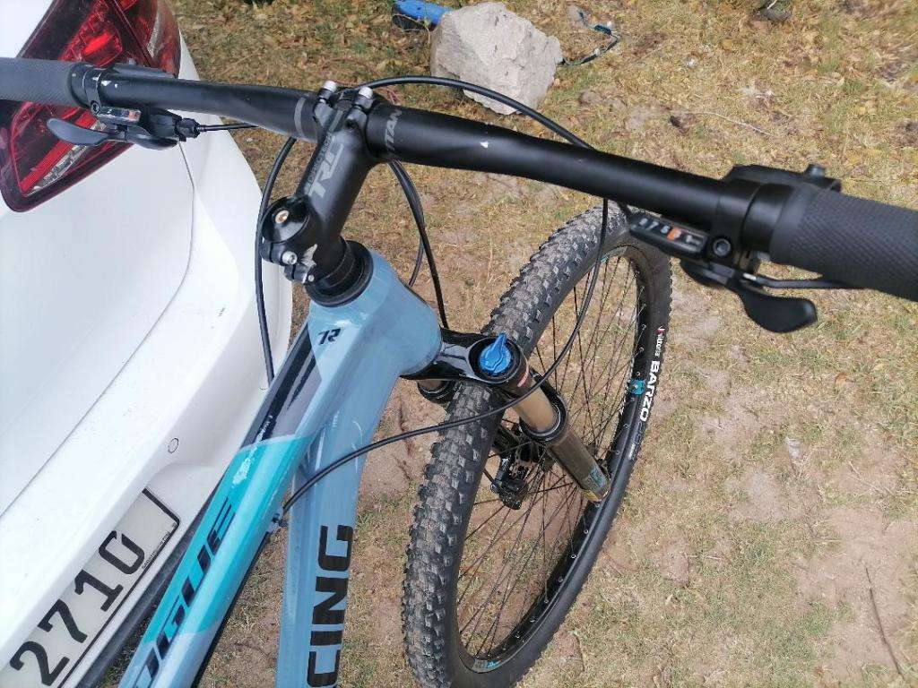 TITAN SPORT ROGUE CRUZ 29 INCH WHEEL MOUNTAIN BIKE