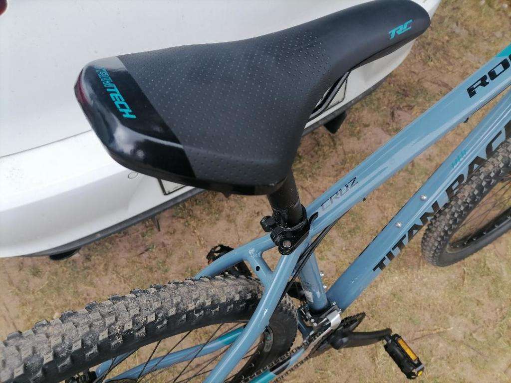 TITAN SPORT ROGUE CRUZ 29 INCH WHEEL MOUNTAIN BIKE