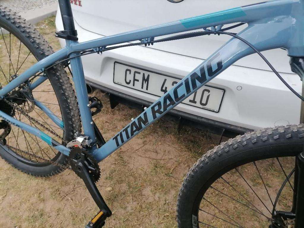 TITAN SPORT ROGUE CRUZ 29 INCH WHEEL MOUNTAIN BIKE