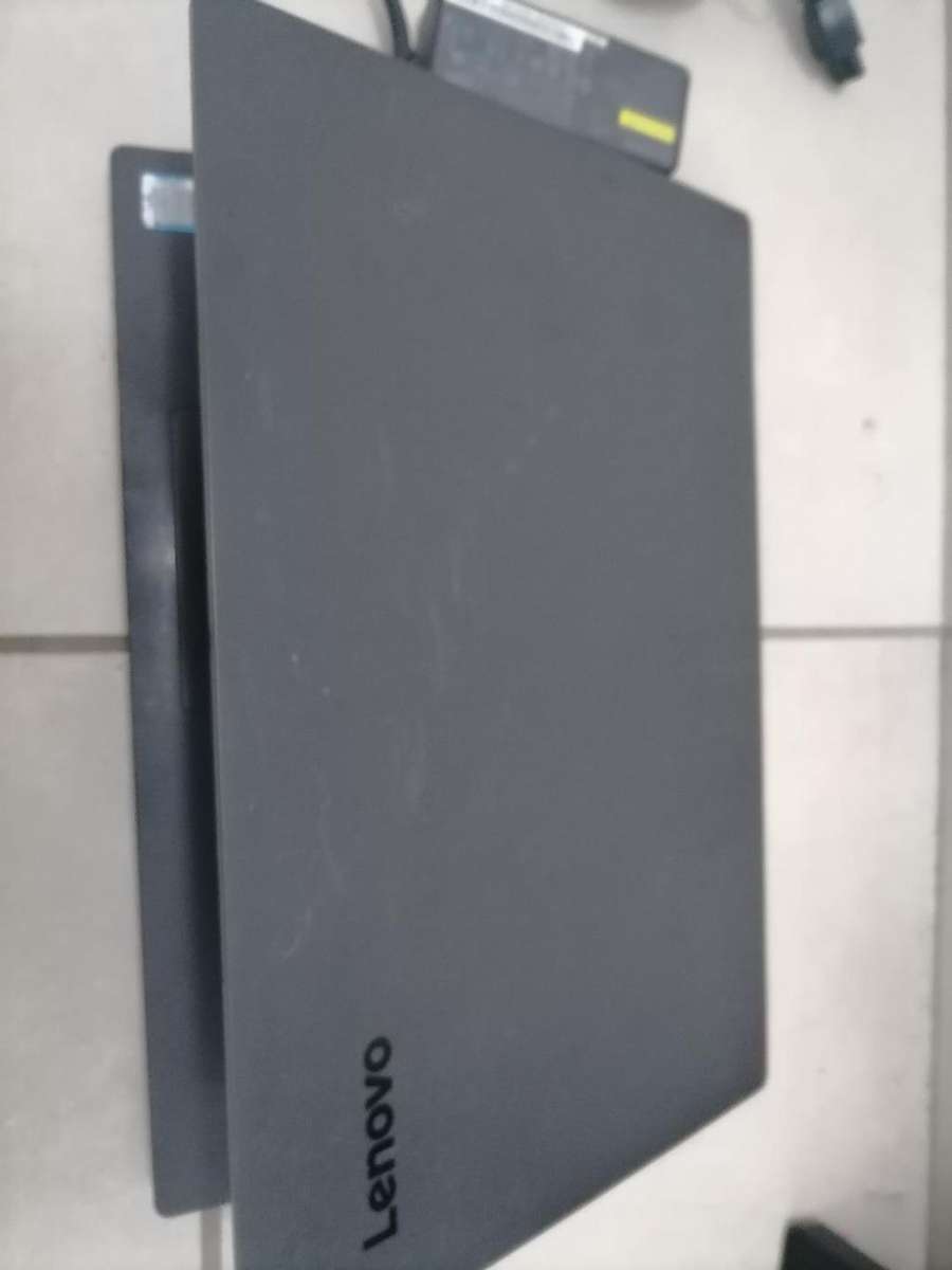 LIGHTENING FAST LENOVO V130 I5 8TH GEN 512NVME HDD,8GB RAM, BATTERY 100%