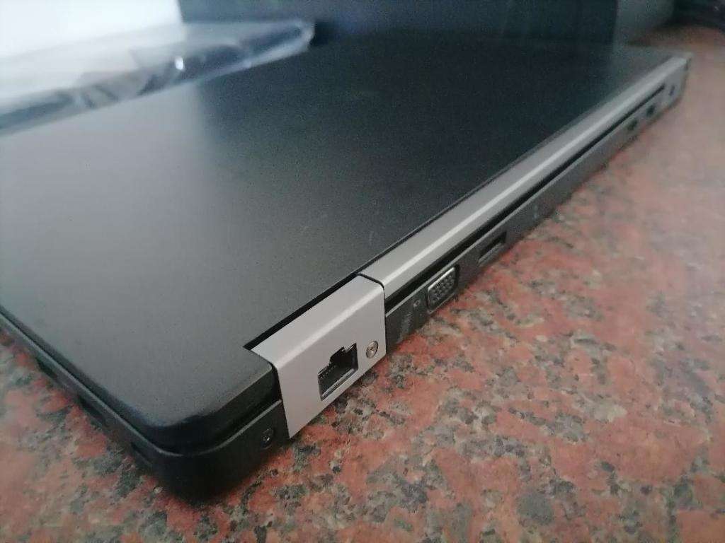 i5 DELL 6TH GEN, 8GB RAM, 1TB HDD. BATTERY 100%,BACKLIT KEYBOARD ,ORIGINAL CHARGER