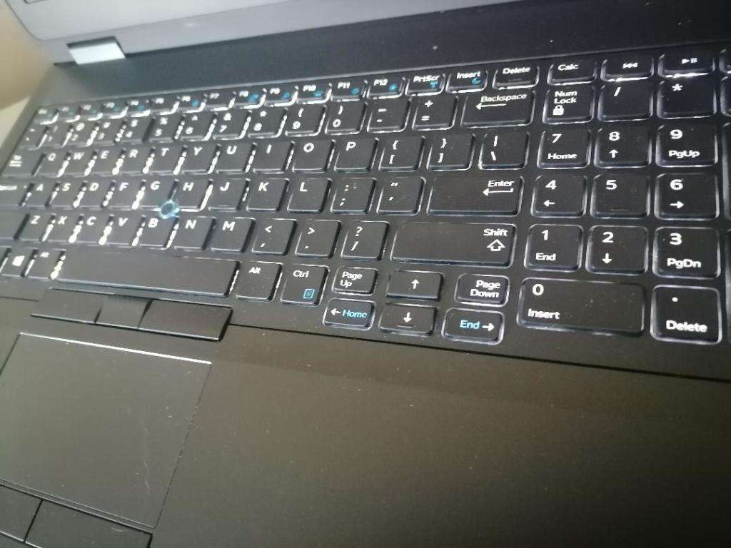 i5 DELL 6TH GEN, 8GB RAM, 1TB HDD. BATTERY 100%,BACKLIT KEYBOARD ,ORIGINAL CHARGER