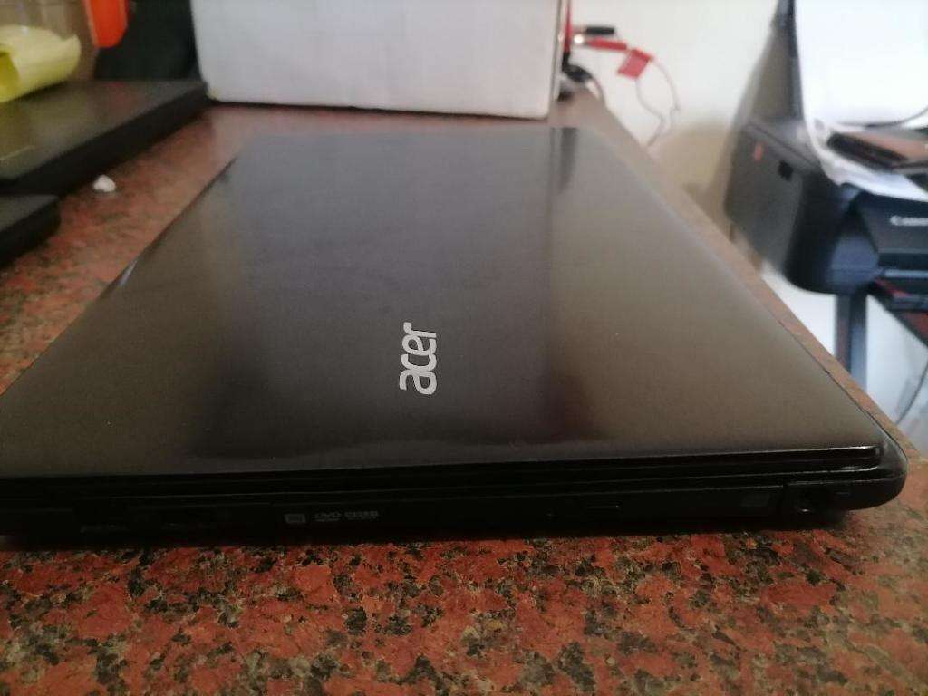 i5 ACER ASPIRE 4th GEN, E5-571 LAPTOP.250GB SSD,BATTERY 100%,CHARGER INCL,