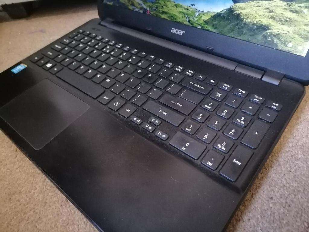 i5 ACER ASPIRE 4th GEN, E5-571 LAPTOP.250GB SSD,BATTERY 100%,CHARGER INCL,