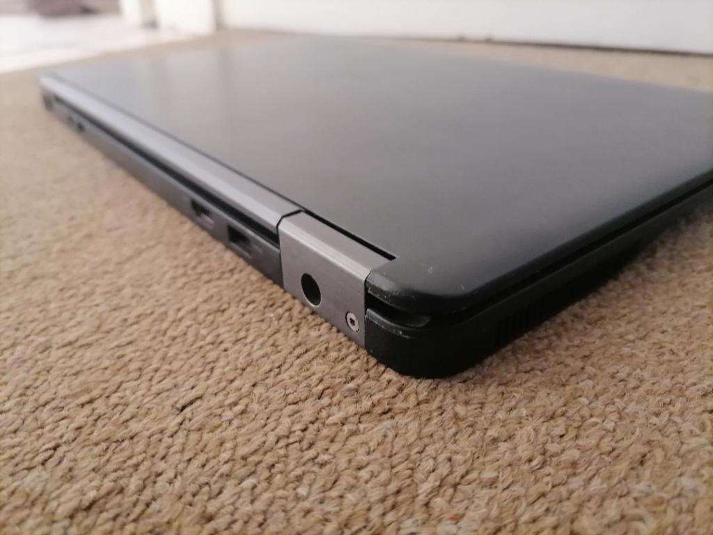 i5 DELL LATITUDE E7450 5TH GEN,4GB RAM,500GB HDD,BACKLIT KEYBOARD,BATTERY 100%,ORIGINAL CHARGER