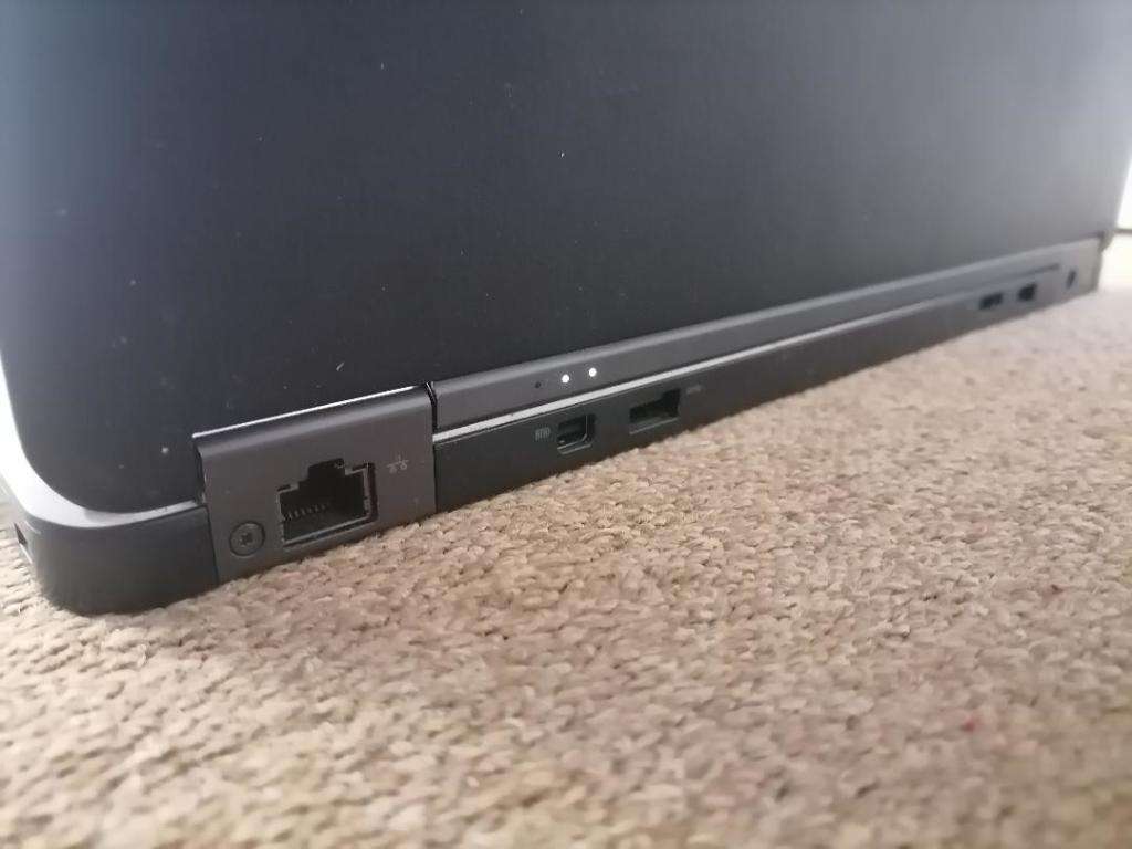 i5 DELL LATITUDE E7450 5TH GEN,4GB RAM,500GB HDD,BACKLIT KEYBOARD,BATTERY 100%,ORIGINAL CHARGER