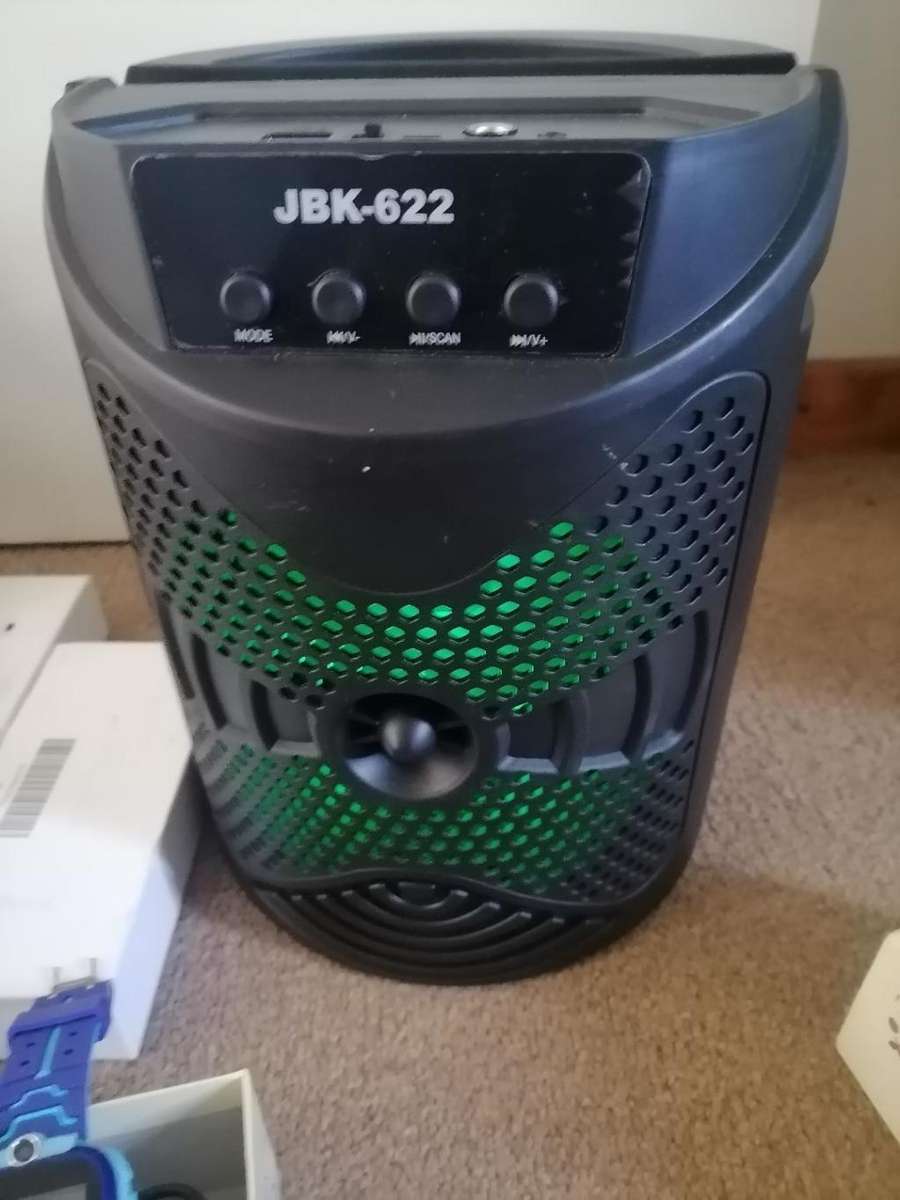 BULK LOT OF UNTESTED ITEMS,CAR LCD SCREE,PS4 HEADSET,AIR PODS,BT SPEAKER,SMART WATCH,CCTV CAMERA