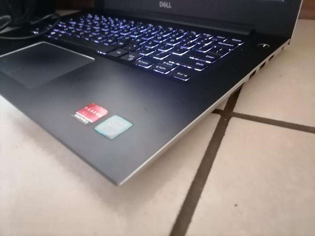 i5 DELL VOSTRO 8TH GEN, 8GB RAM, 256 NVME HDD,W10/OFFICE, LAPTOP BAG,CHARGER,BACK LIT KEYBOARD