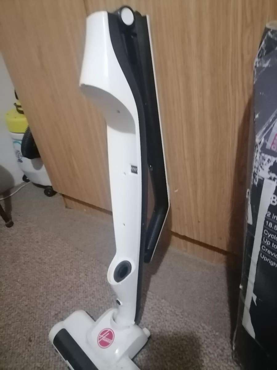 HOOVER BLIZZARD VACUUM, NO CHARGER, UNTESTED