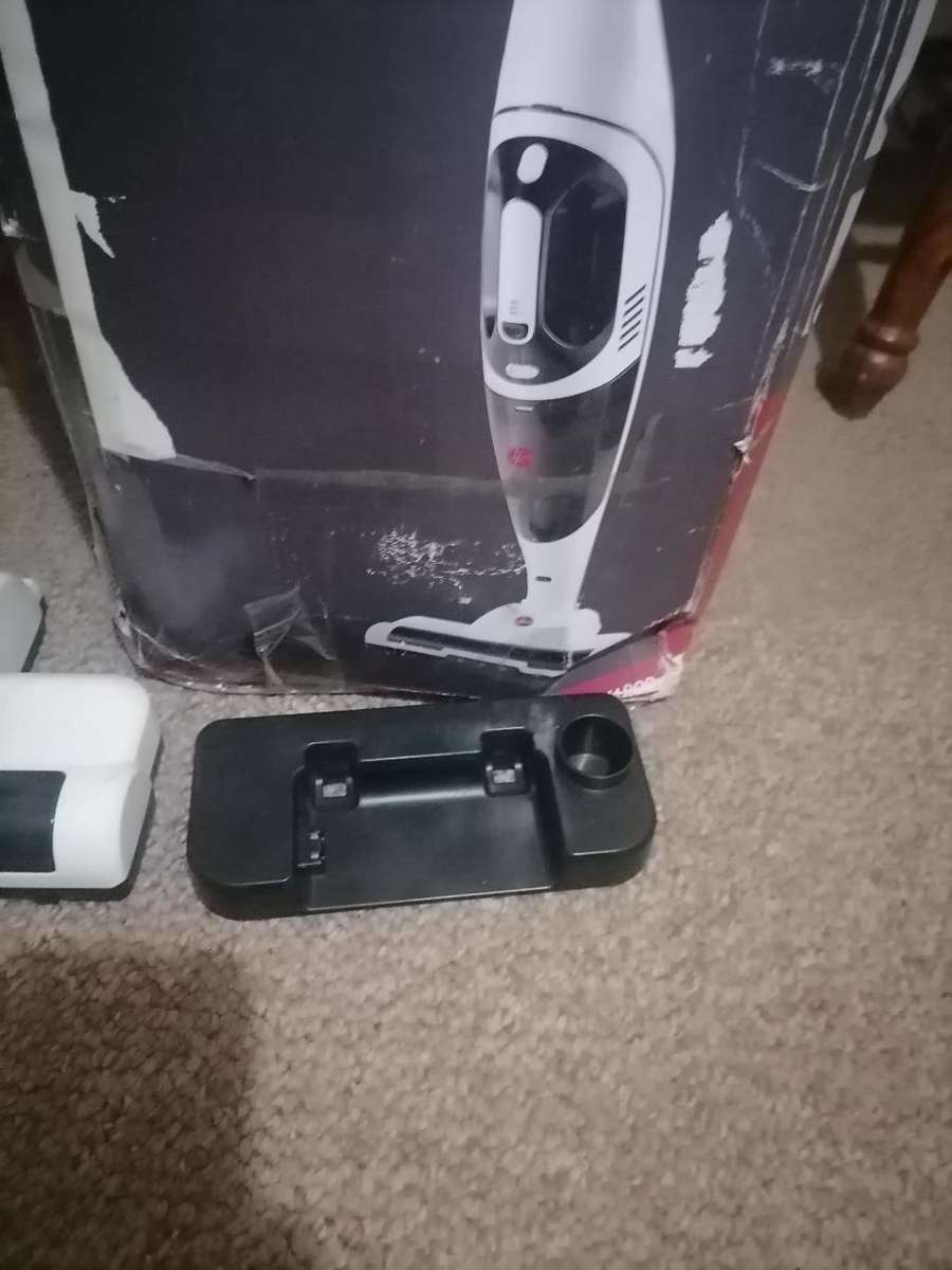 HOOVER BLIZZARD VACUUM, NO CHARGER, UNTESTED