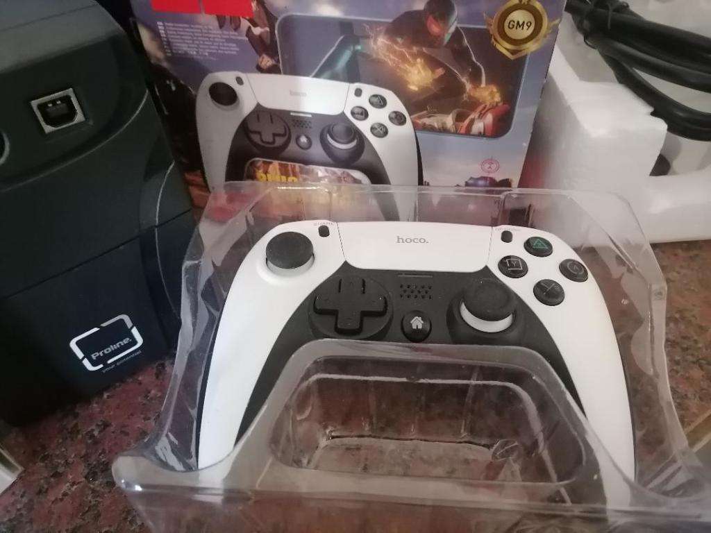 BULK LOT OF ELECTRONICS, ASUS AC1900 WIFI ROUTER,PROLINE UPS,WIRELESS CONTROLLER, ONE BID FOR LOT