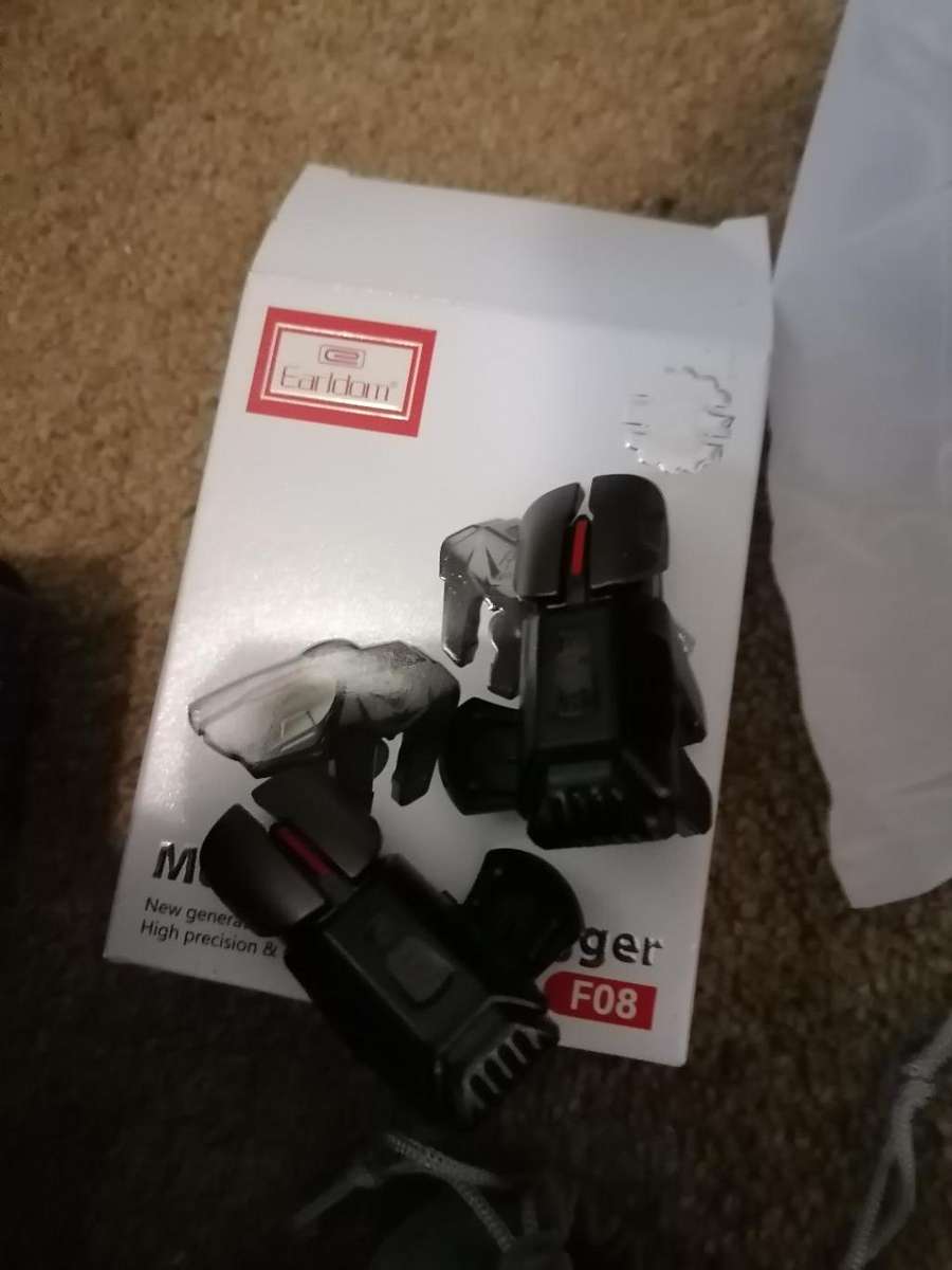 BULK LOT OF ELECTRONNICS*LED SPEAKER LIGHT,SMART WATCH,AIRPODS,SERFIE STICK ECT*ONE BID FOR LOT*