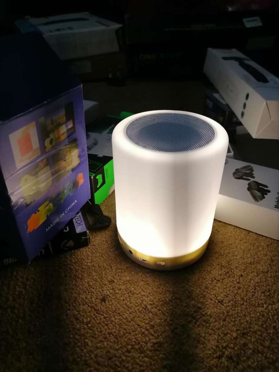 BULK LOT OF ELECTRONNICS*LED SPEAKER LIGHT,SMART WATCH,AIRPODS,SERFIE STICK ECT*ONE BID FOR LOT*