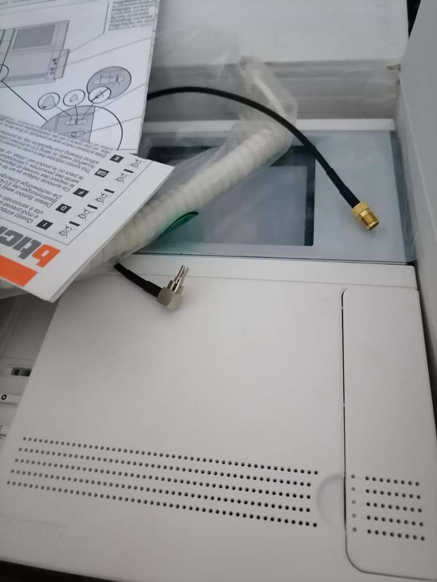 BTICINO 334122 VIDEO PIVOT COLOUR ANALOGUE INTERCOM SYSTEM IN BOX